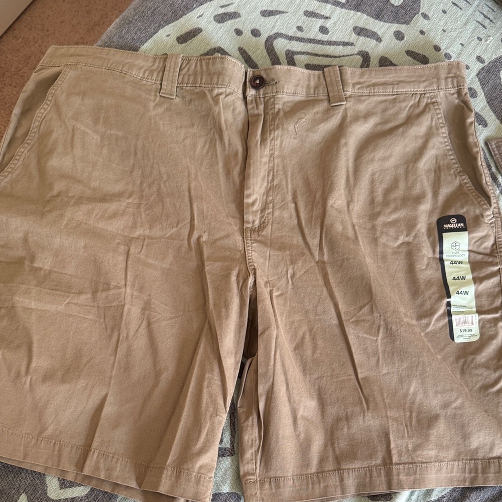 Magellan Outdoors Men's Brown Flat Front Shorts